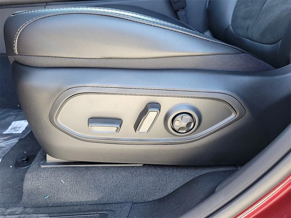 new 2025 Jeep Grand Cherokee car, priced at $41,651