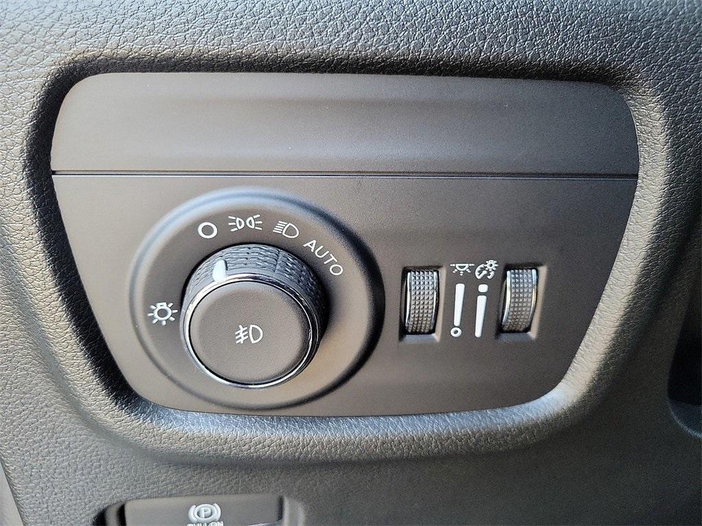 new 2025 Jeep Grand Cherokee L car, priced at $45,983