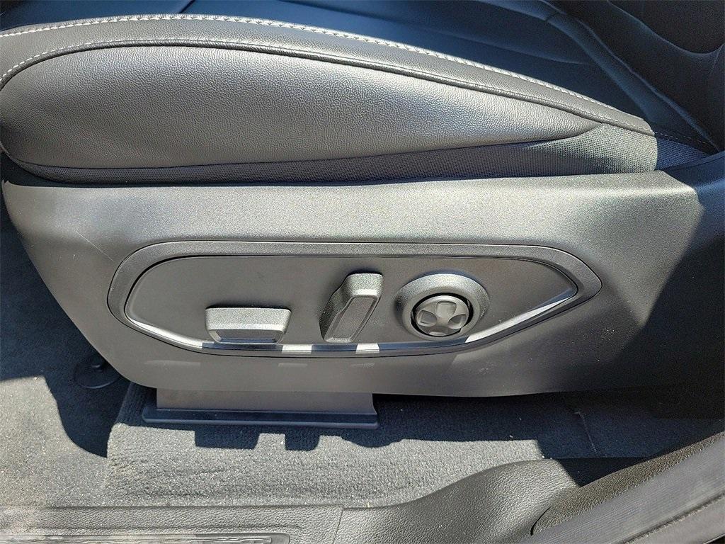 new 2025 Jeep Grand Cherokee L car, priced at $43,899