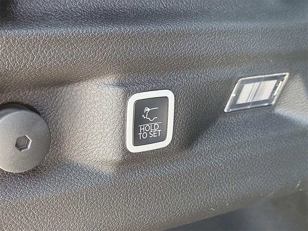 new 2025 Jeep Grand Cherokee L car, priced at $43,899