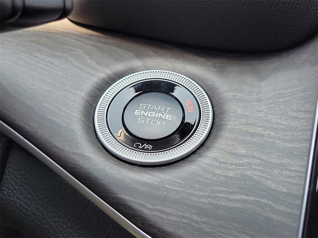 new 2025 Jeep Grand Cherokee L car, priced at $43,899