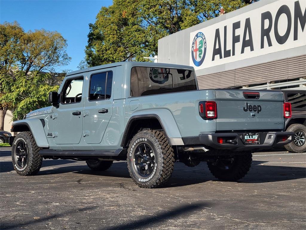 new 2025 Jeep Gladiator car, priced at $44,705