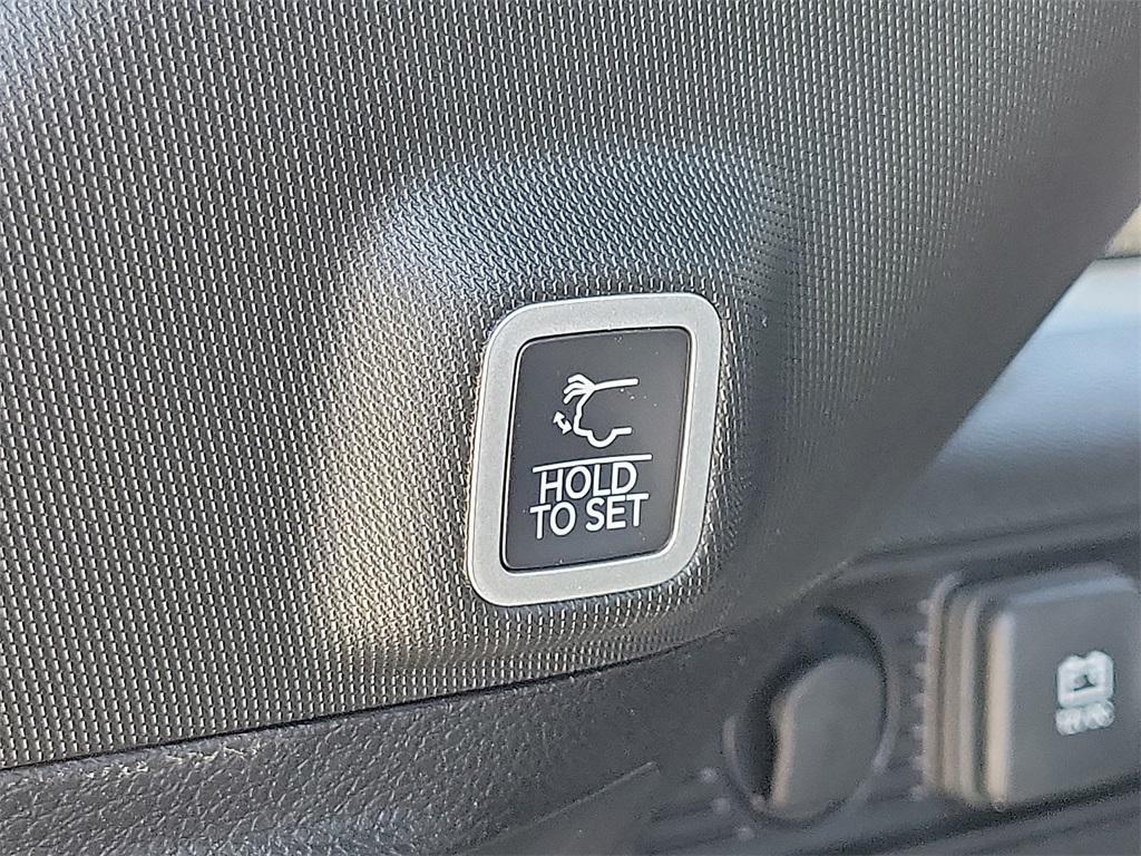new 2025 Jeep Grand Cherokee car, priced at $41,545