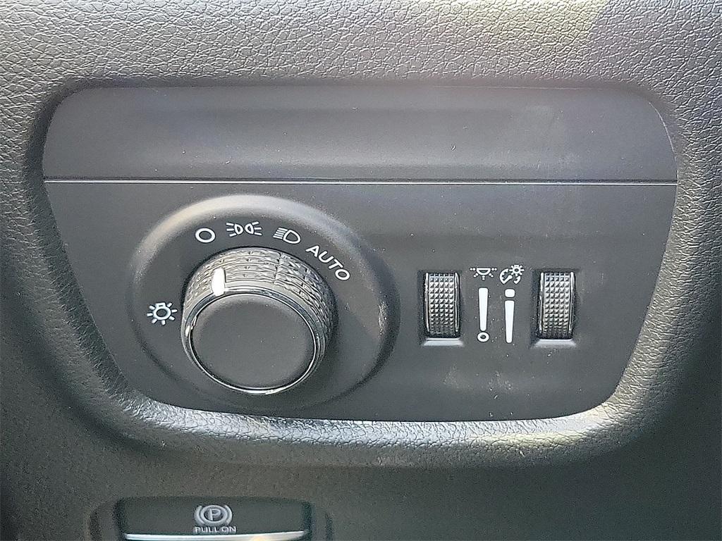 new 2025 Jeep Grand Cherokee car, priced at $41,545