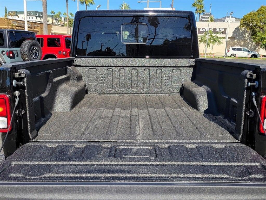 new 2025 Jeep Gladiator car, priced at $44,705