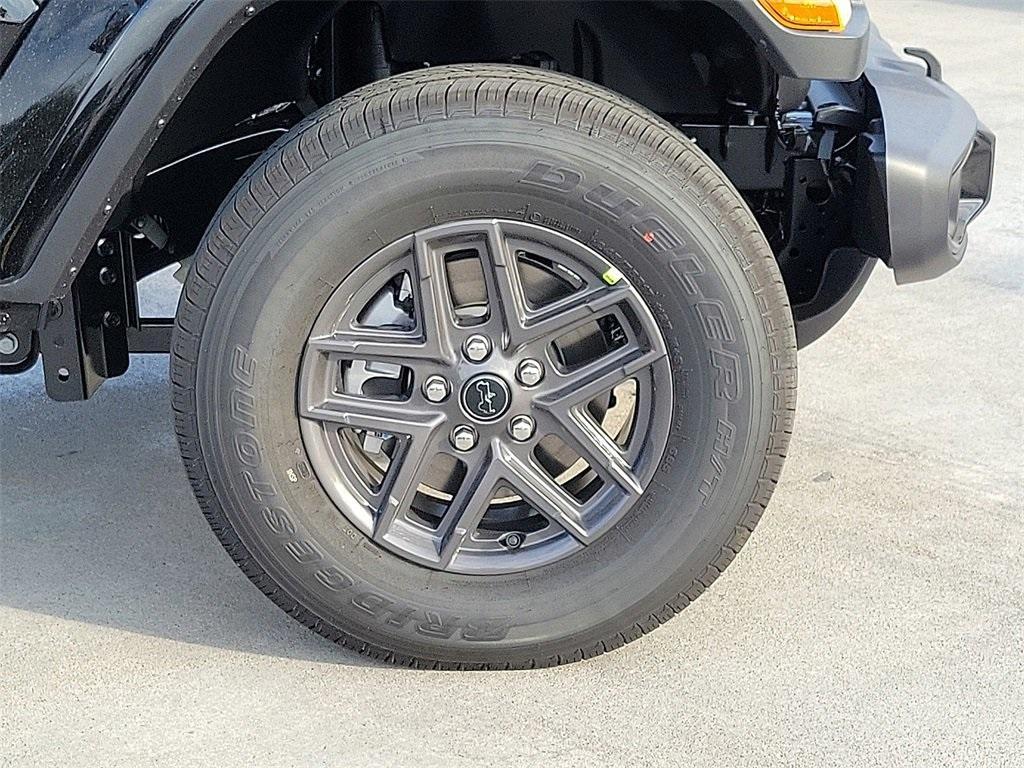 new 2025 Jeep Gladiator car, priced at $44,415