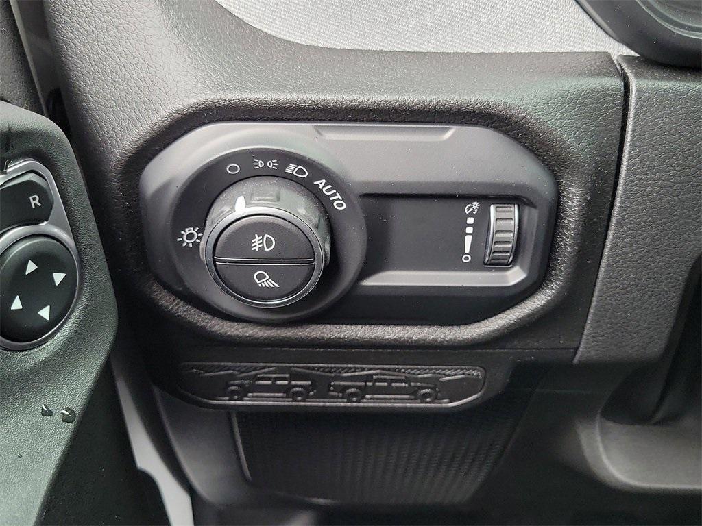 new 2025 Jeep Gladiator car, priced at $40,283