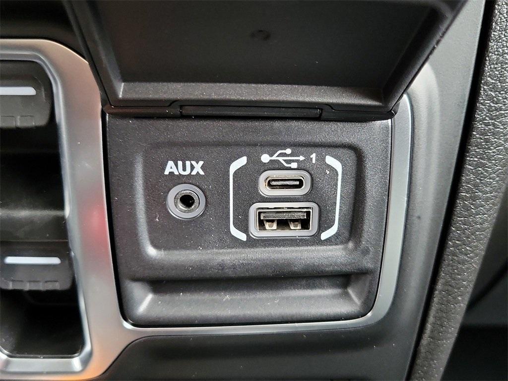 new 2025 Jeep Gladiator car, priced at $40,283