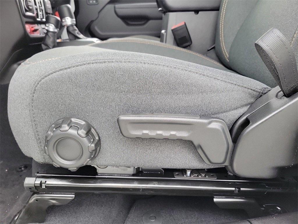 new 2025 Jeep Gladiator car, priced at $40,283