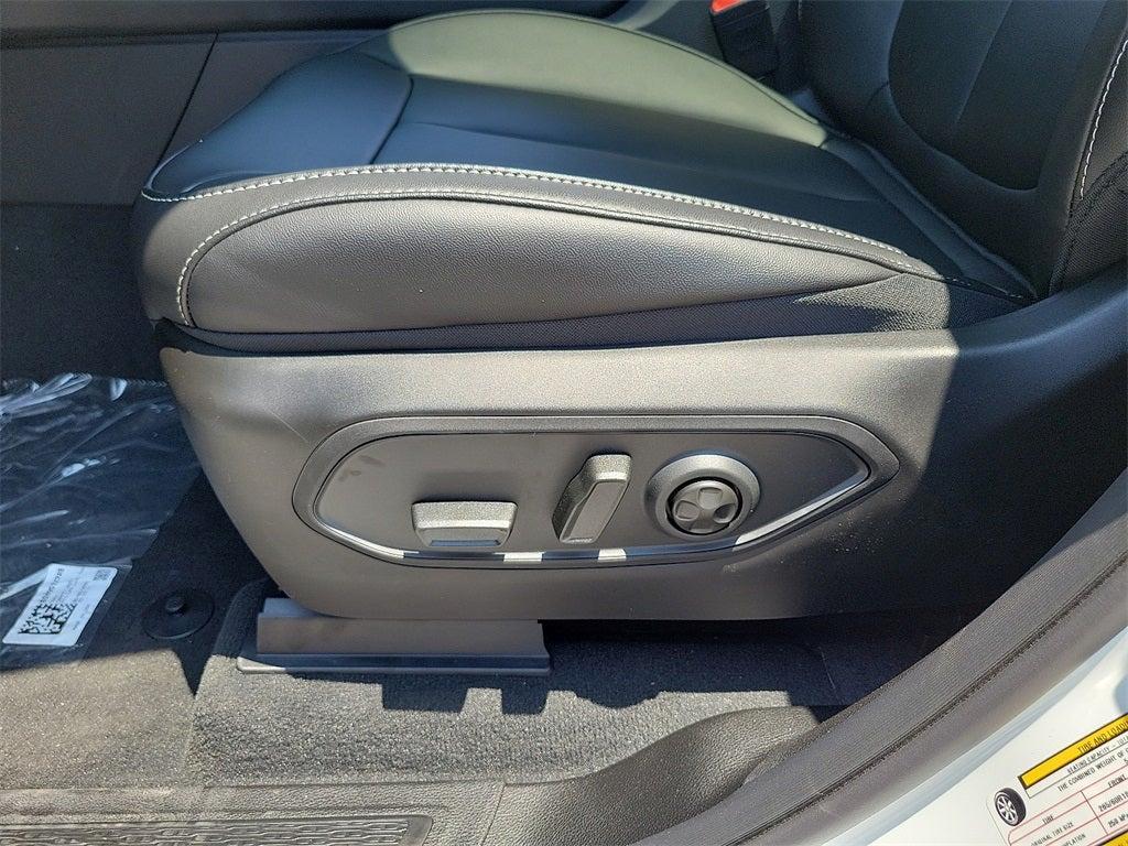 new 2025 Jeep Grand Cherokee L car, priced at $46,015