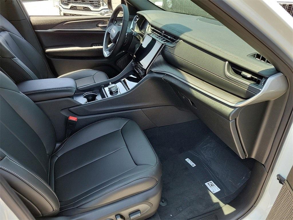 new 2025 Jeep Grand Cherokee L car, priced at $41,364