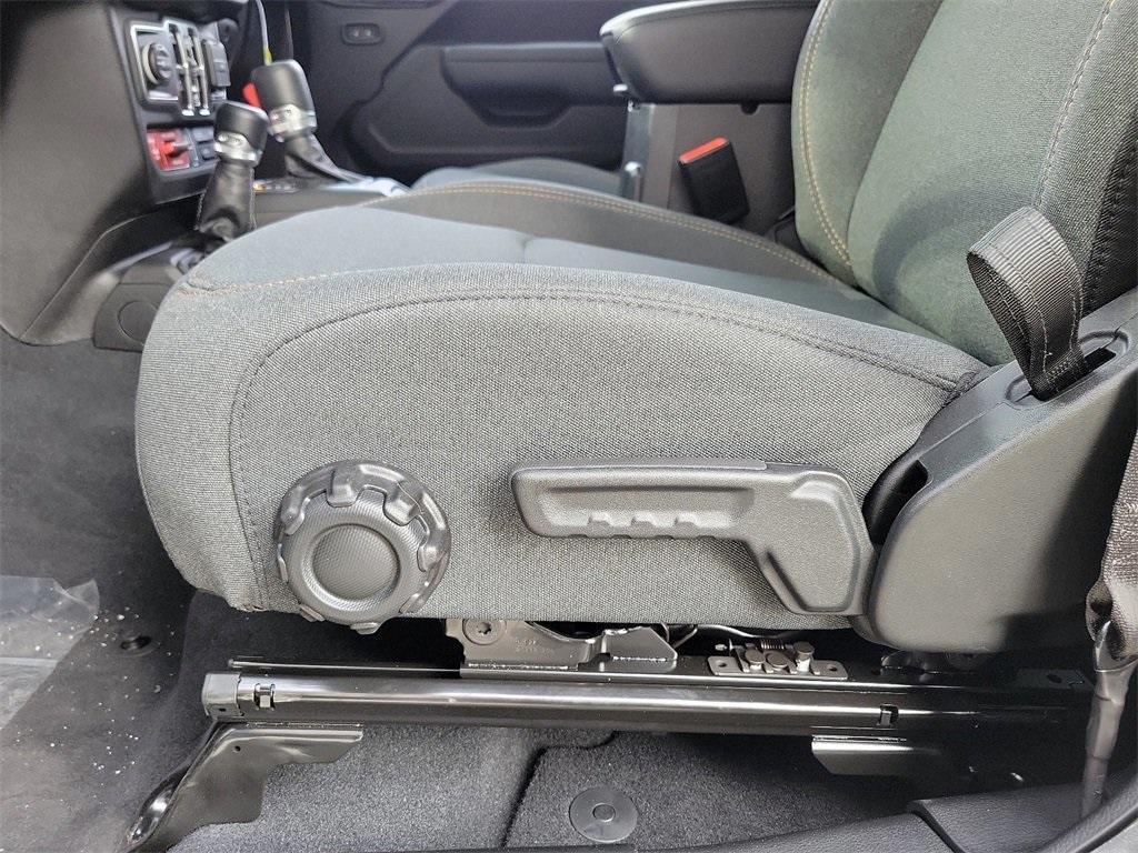 new 2025 Jeep Gladiator car, priced at $42,192