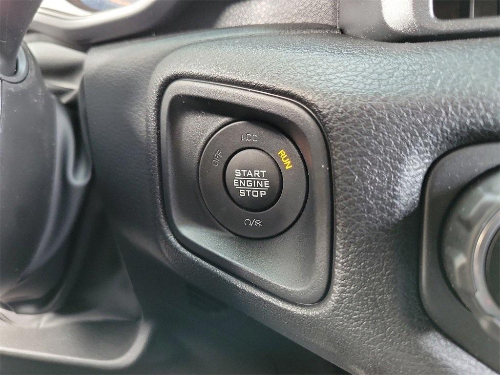 new 2025 Jeep Gladiator car, priced at $42,192