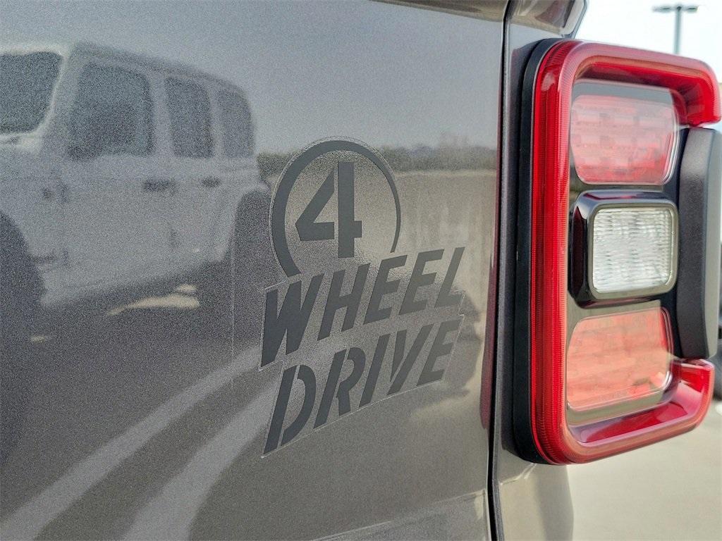 new 2025 Jeep Gladiator car, priced at $42,192