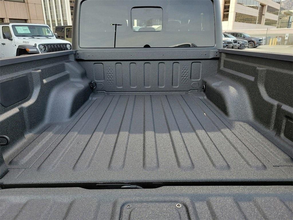 new 2025 Jeep Gladiator car, priced at $42,192