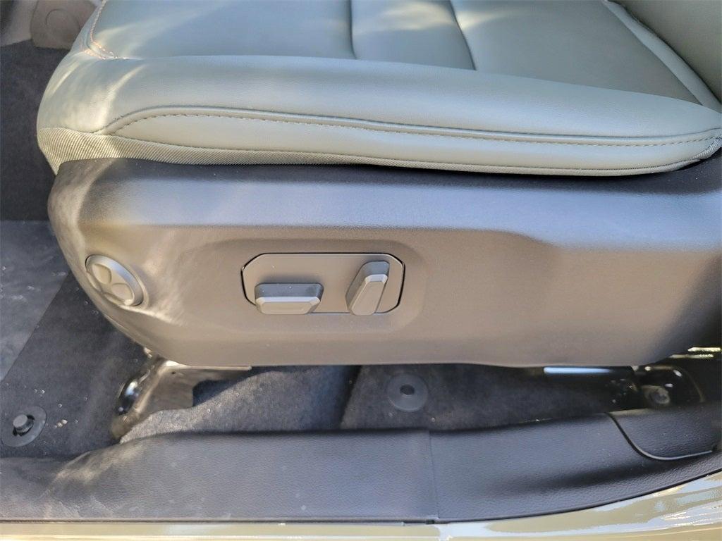 new 2025 Jeep Gladiator car, priced at $57,580