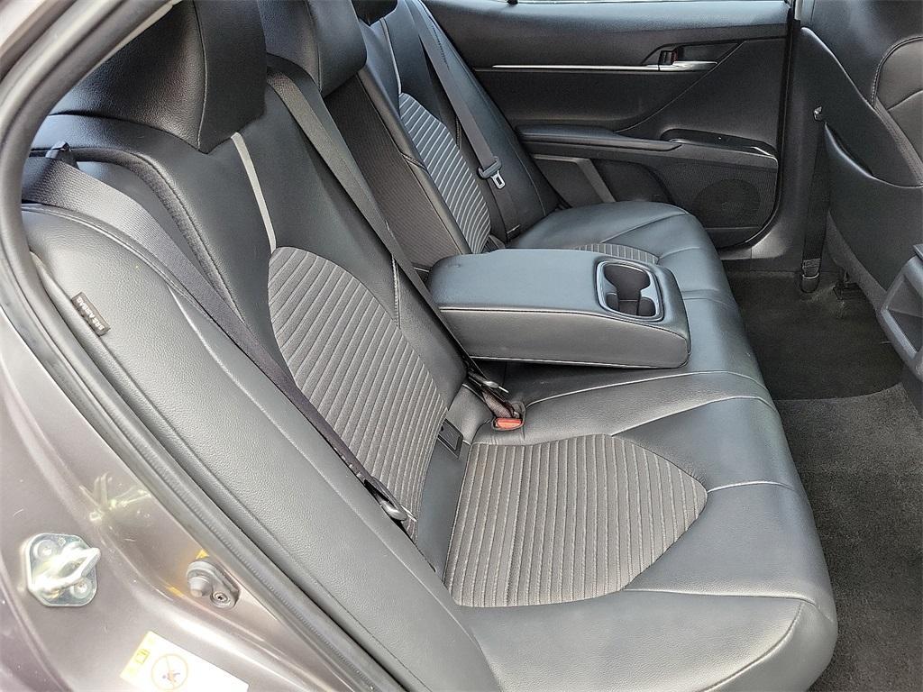 used 2018 Toyota Camry Hybrid car, priced at $18,999