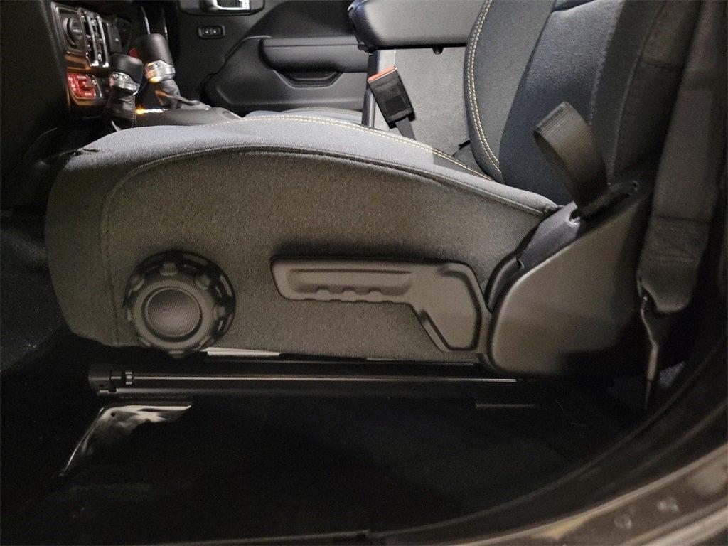 new 2025 Jeep Wrangler car, priced at $51,761