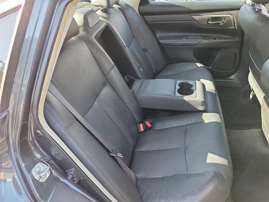 used 2013 Nissan Altima car