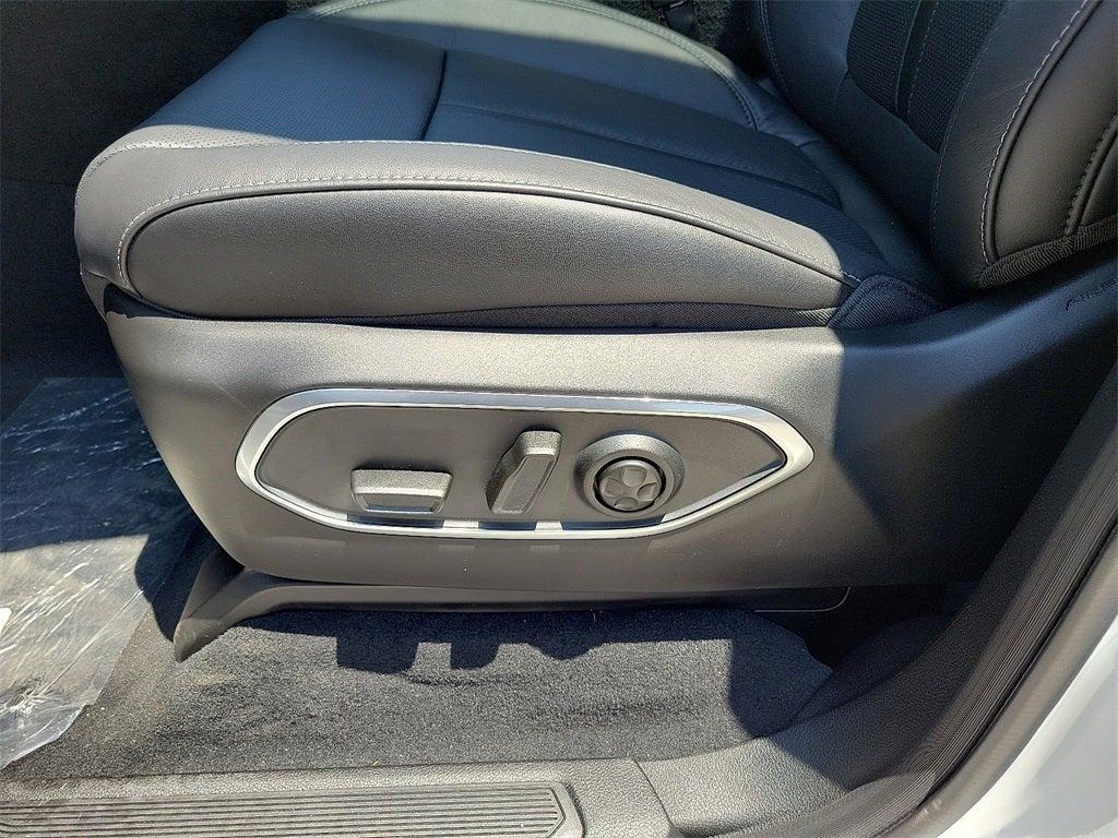 new 2025 Jeep Wagoneer L car, priced at $73,048