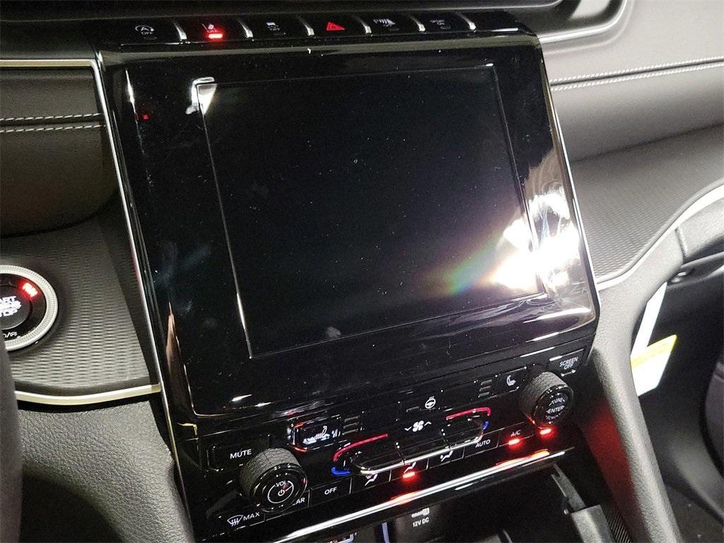 used 2024 Jeep Grand Cherokee car, priced at $40,175