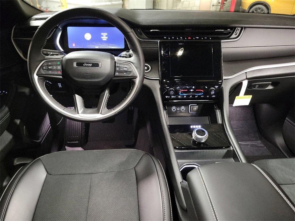 used 2024 Jeep Grand Cherokee car, priced at $40,175