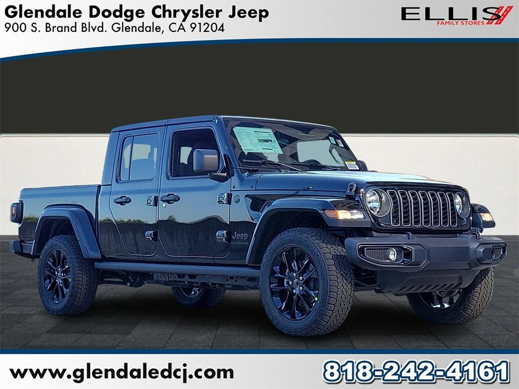 new 2025 Jeep Gladiator car, priced at $43,940