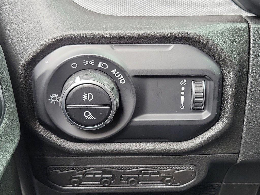 new 2025 Jeep Gladiator car, priced at $43,608