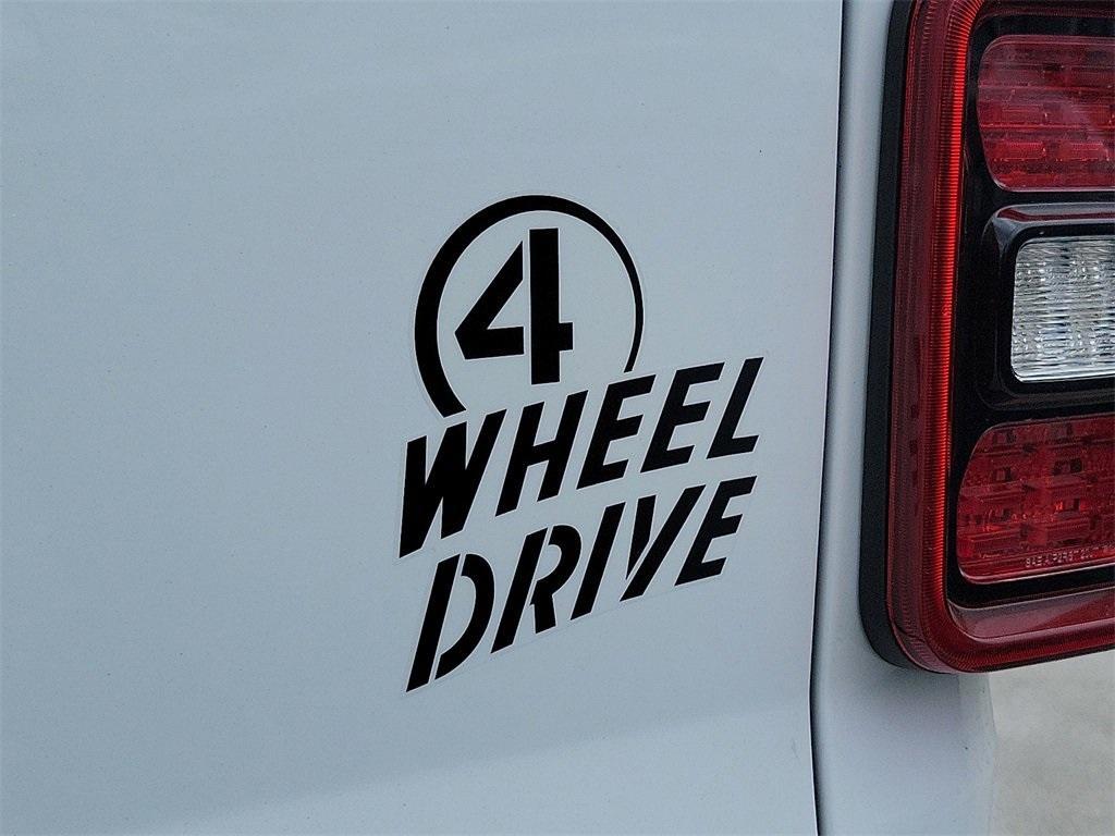 new 2025 Jeep Gladiator car, priced at $43,608