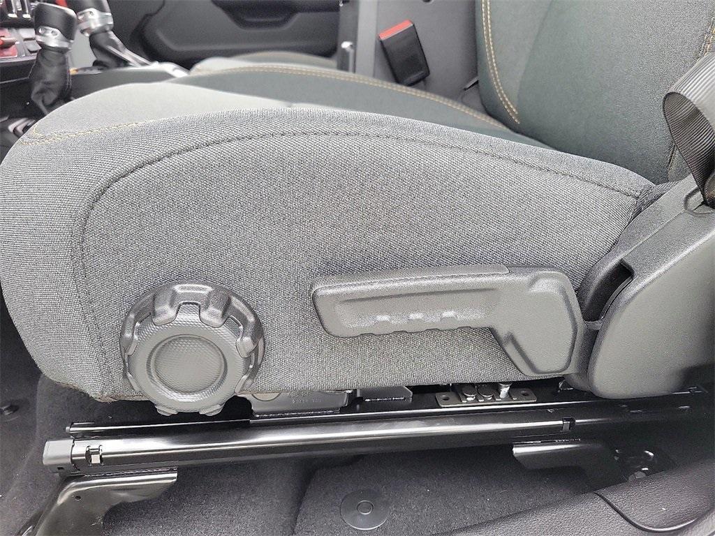 new 2025 Jeep Gladiator car, priced at $43,608