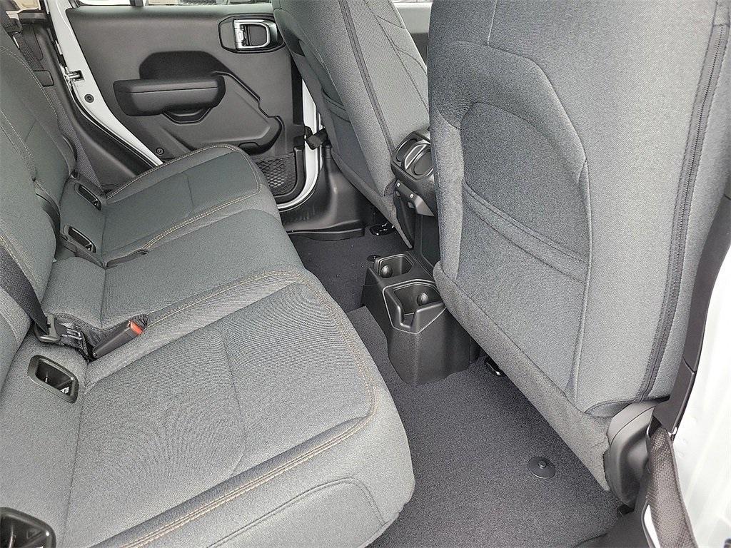 new 2025 Jeep Gladiator car, priced at $43,608