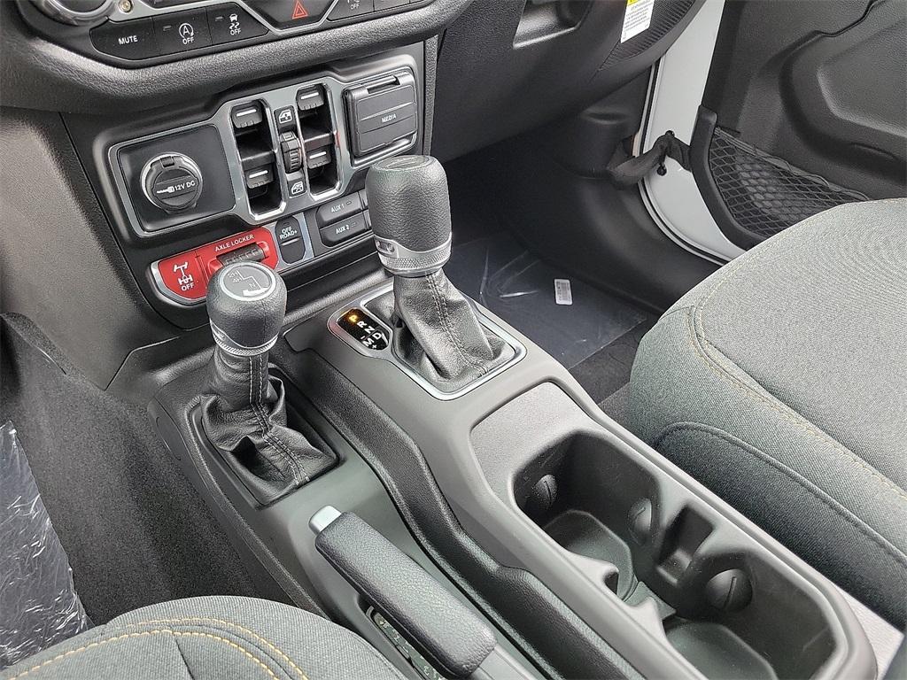 new 2025 Jeep Gladiator car, priced at $44,559