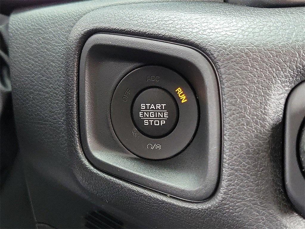 new 2025 Jeep Gladiator car, priced at $43,608