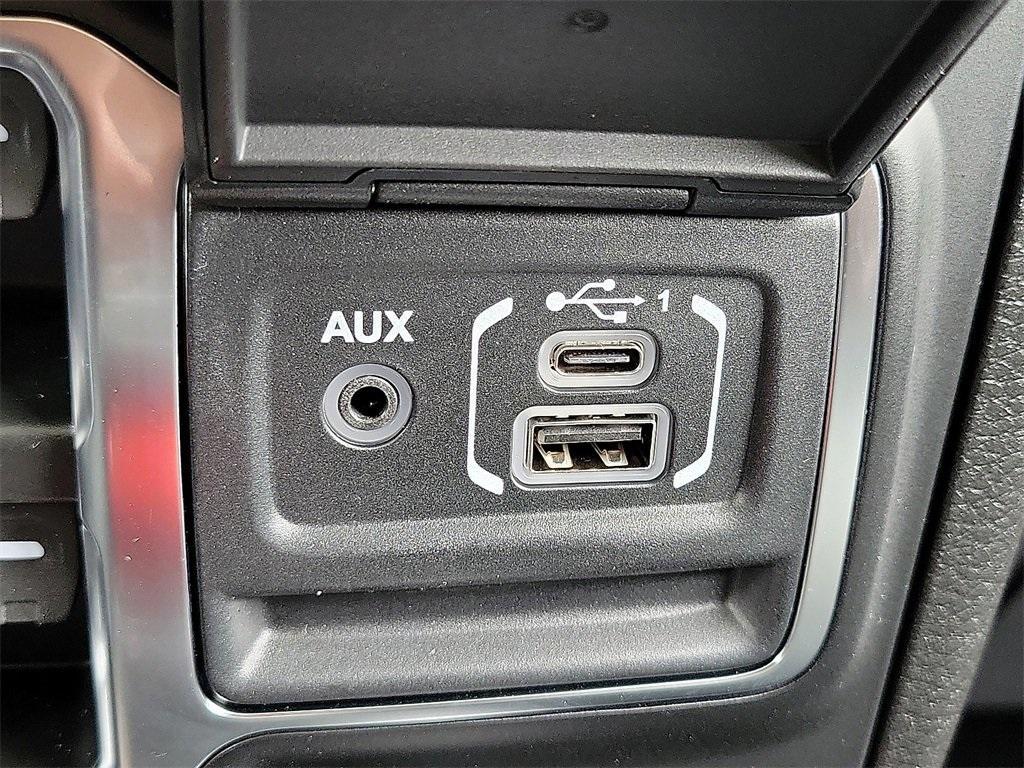 new 2025 Jeep Gladiator car, priced at $43,608