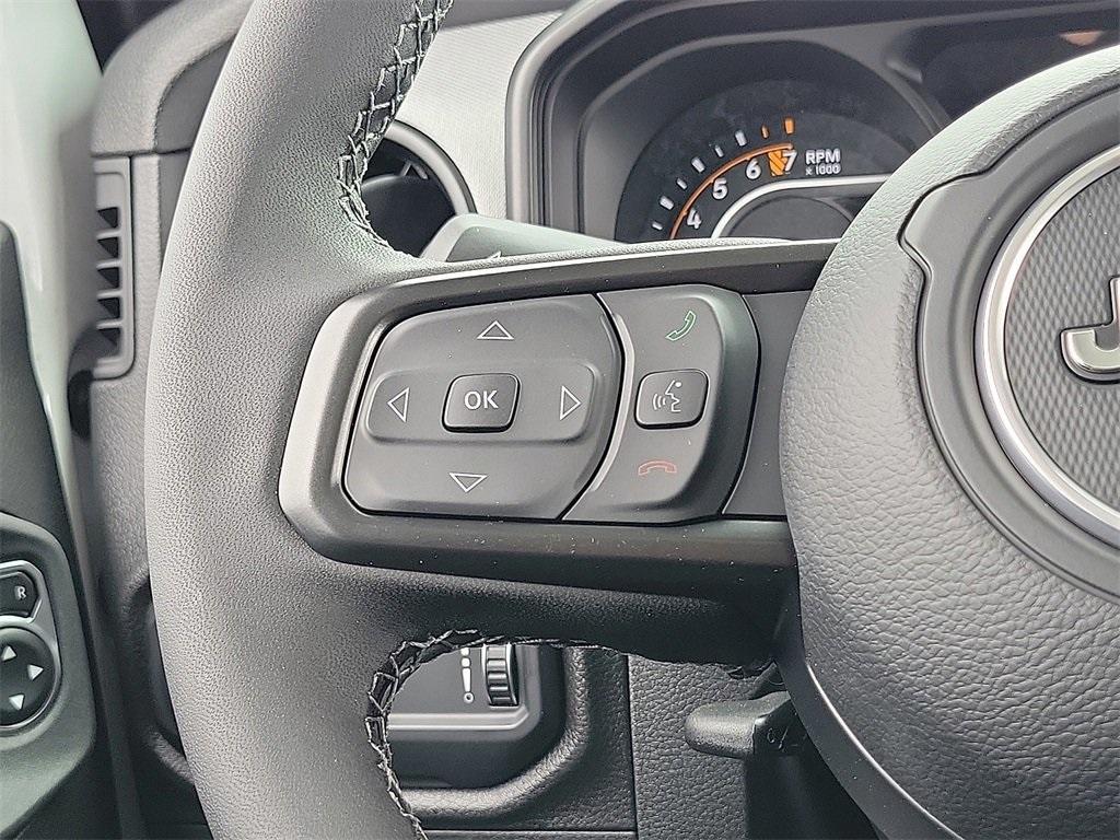 new 2025 Jeep Gladiator car, priced at $43,608