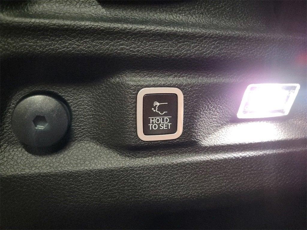new 2024 Jeep Grand Cherokee L car, priced at $44,175