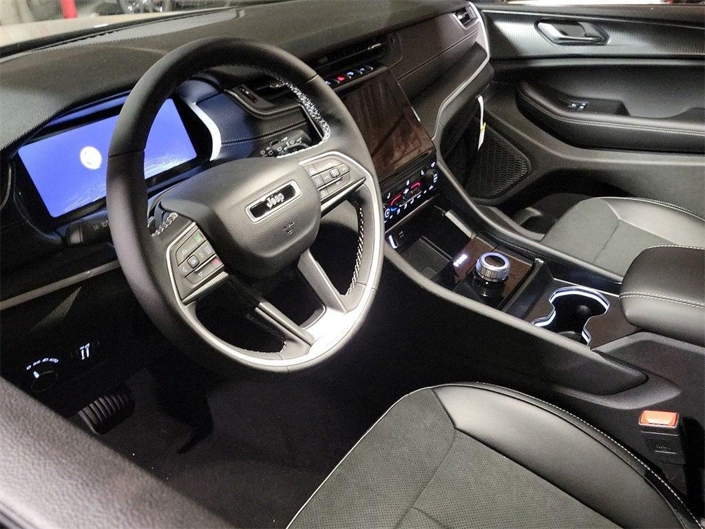 new 2024 Jeep Grand Cherokee L car, priced at $44,175