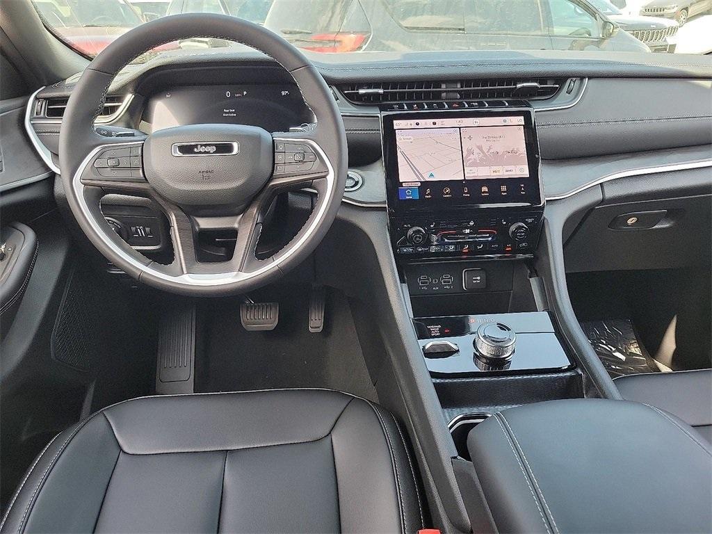 new 2025 Jeep Grand Cherokee car, priced at $44,760