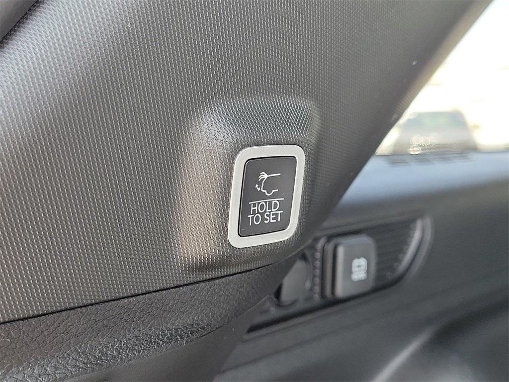 new 2025 Jeep Grand Cherokee car, priced at $44,760