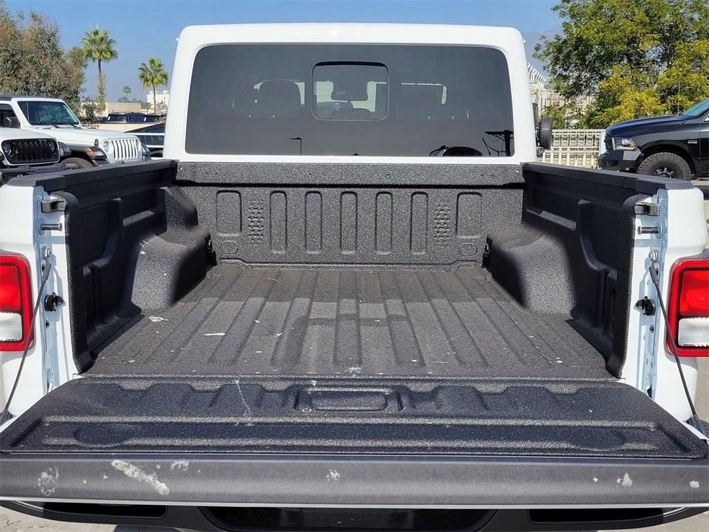 new 2025 Jeep Gladiator car, priced at $44,140