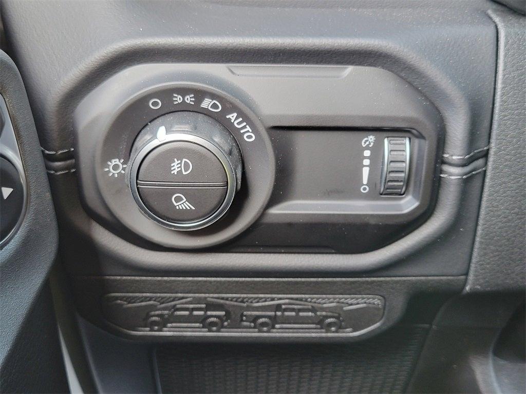 new 2025 Jeep Gladiator car, priced at $44,140