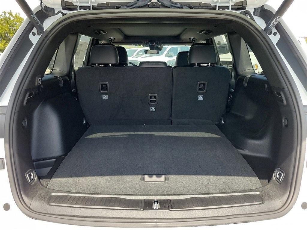 new 2025 Jeep Grand Cherokee car, priced at $44,194