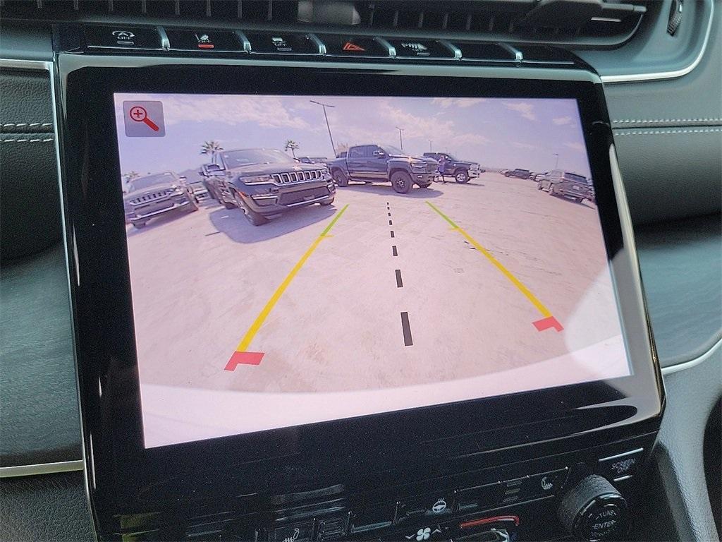 new 2025 Jeep Grand Cherokee car, priced at $44,194