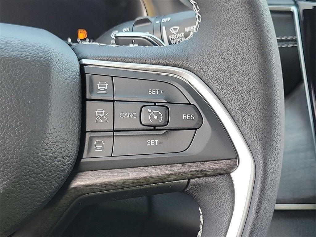 new 2025 Jeep Grand Cherokee car, priced at $45,665