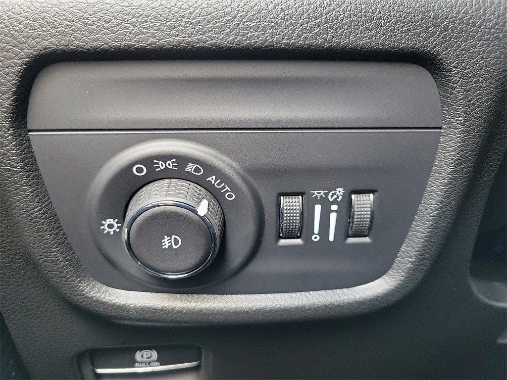 new 2025 Jeep Grand Cherokee car, priced at $45,665