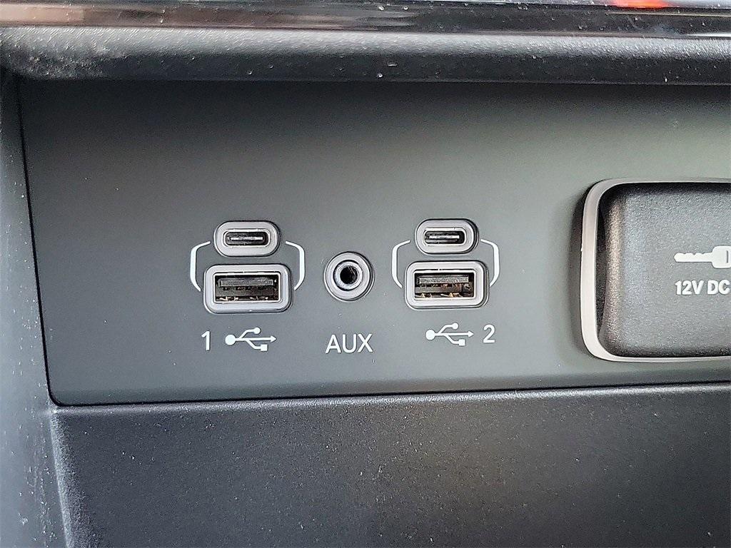 new 2025 Jeep Grand Cherokee car, priced at $44,194