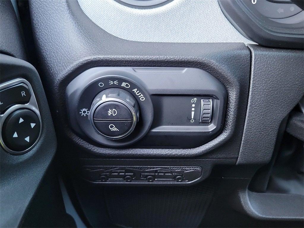 new 2025 Jeep Gladiator car, priced at $44,192