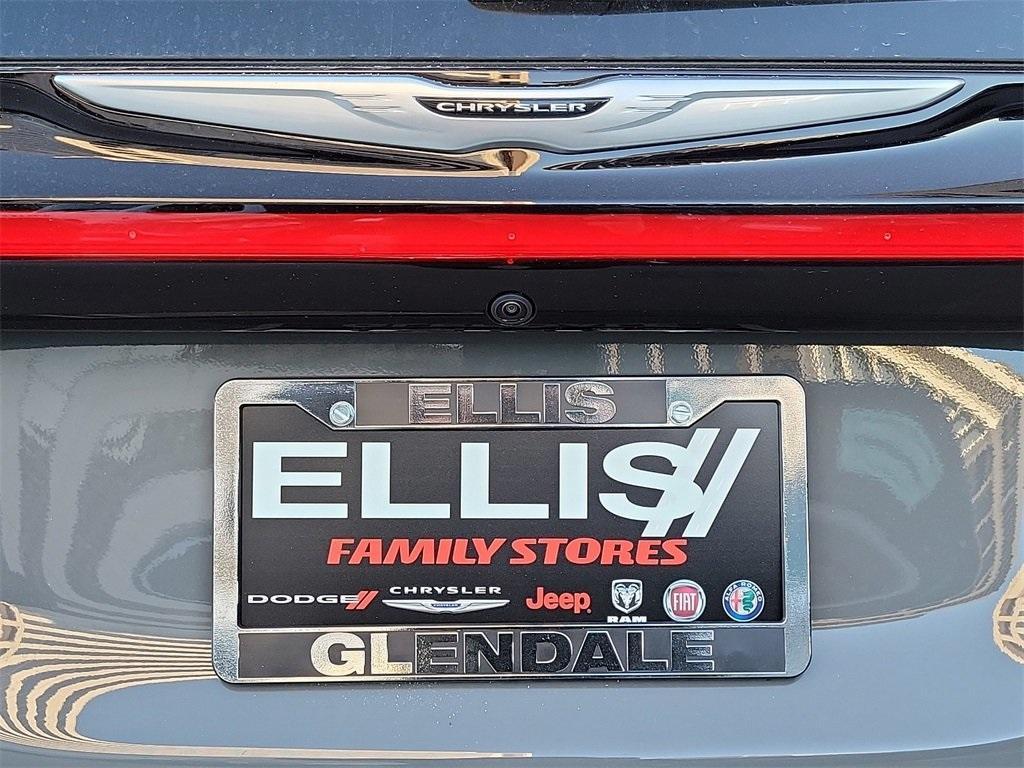 new 2025 Chrysler Pacifica car, priced at $40,420