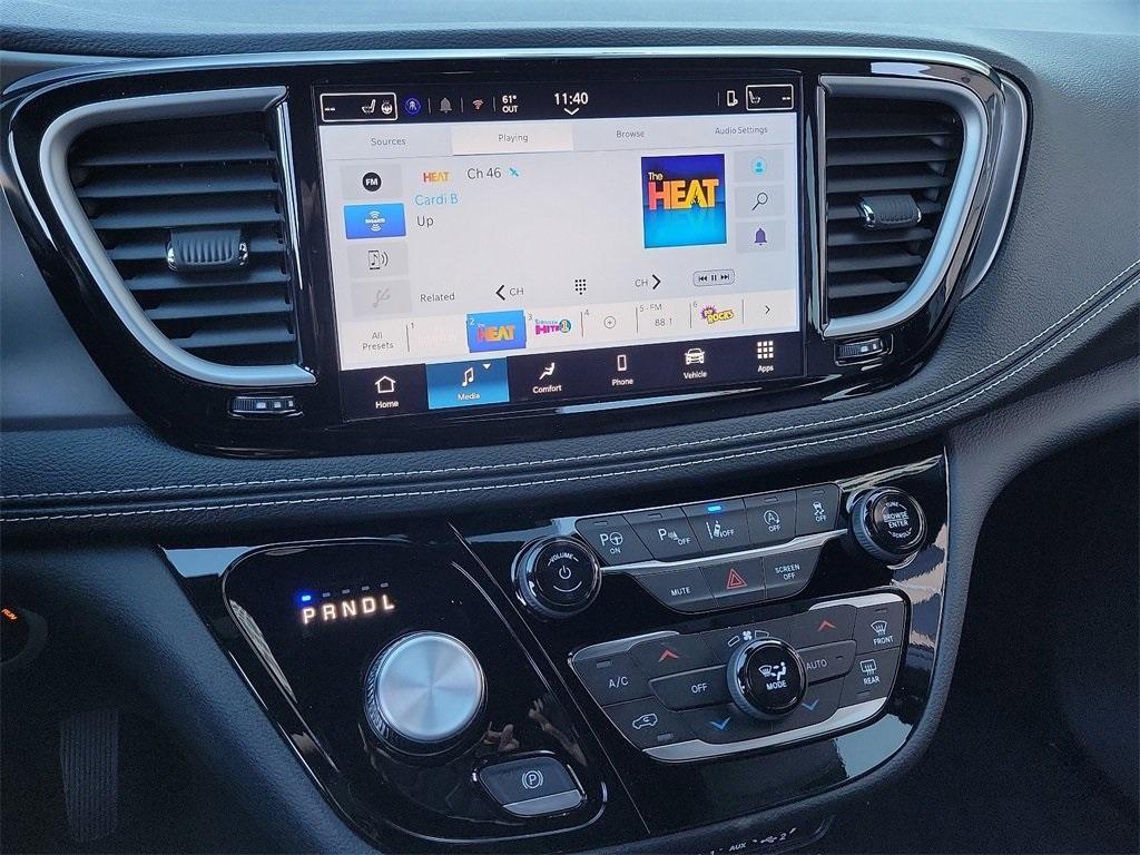 new 2025 Chrysler Pacifica car, priced at $40,420