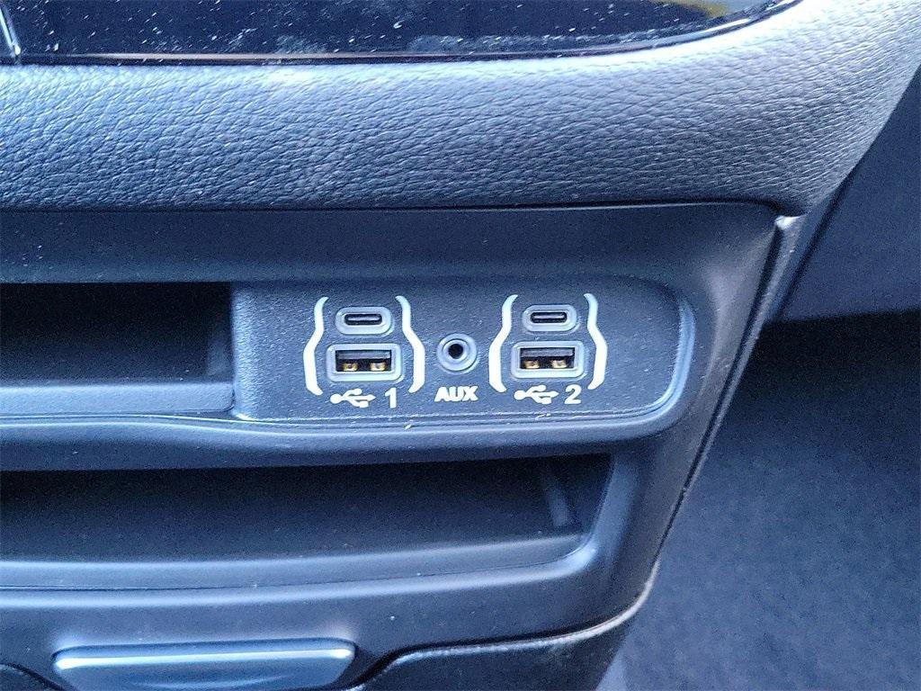 new 2025 Chrysler Pacifica car, priced at $40,420